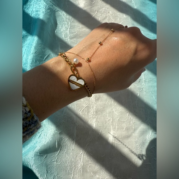 Heart and Pearl Bracelet Gold 18K plated Stainless Steel - Picture 5 of 10